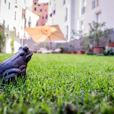 Lägenhet Giardino In Centro Storico -appartamento Con Giardino, Centro Storico, Acquario Genua